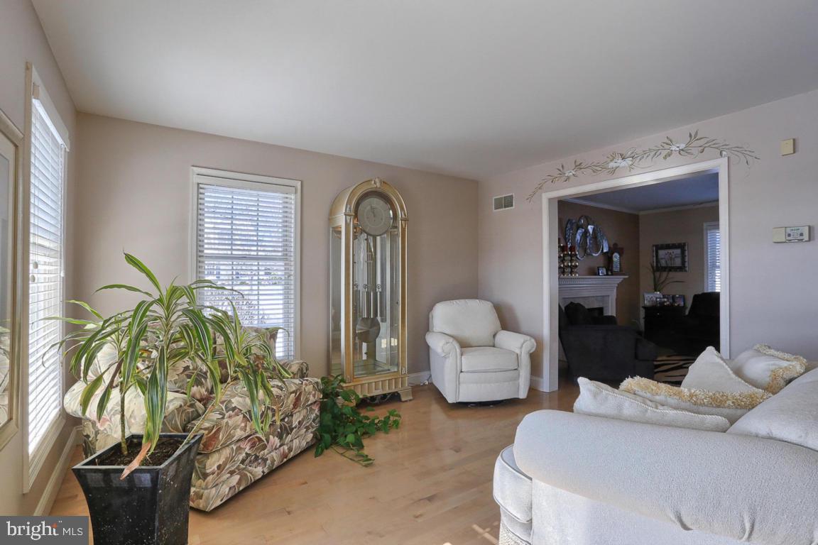 2153 Saddleridge Road Lancaster, PA 17601 - Photo 9 of 51