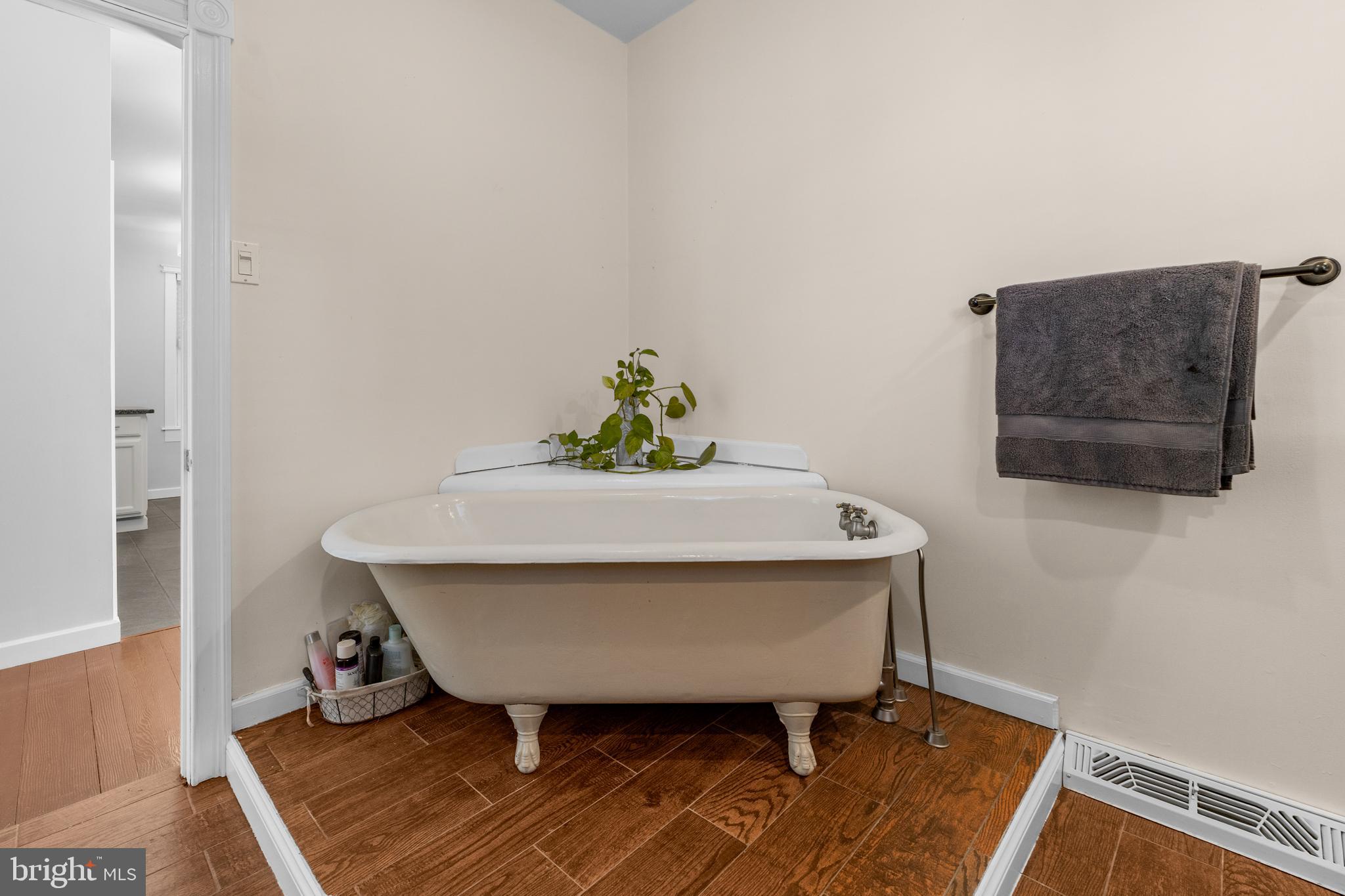 137 East Elm Avenue Lindenwold, NJ 08021 - Photo 15 of 30