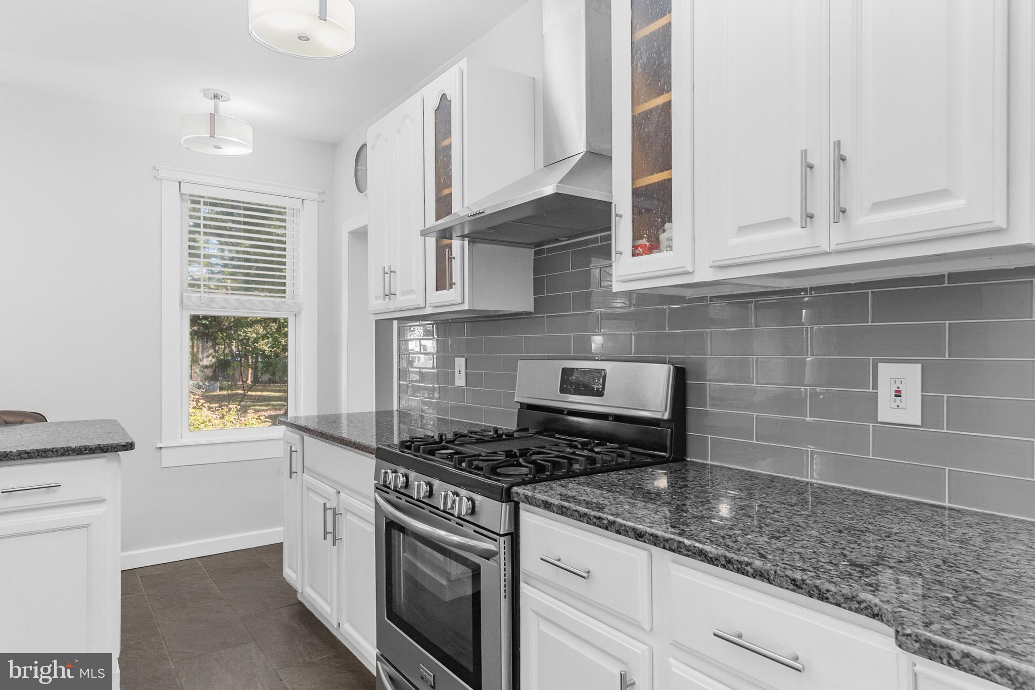 137 East Elm Avenue Lindenwold, NJ 08021 - Photo 10 of 30