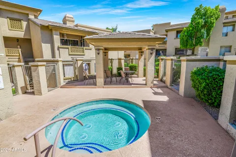 $289,000 | 1880 East Morten Avenue, Unit 223, Phoenix, AZ 85020