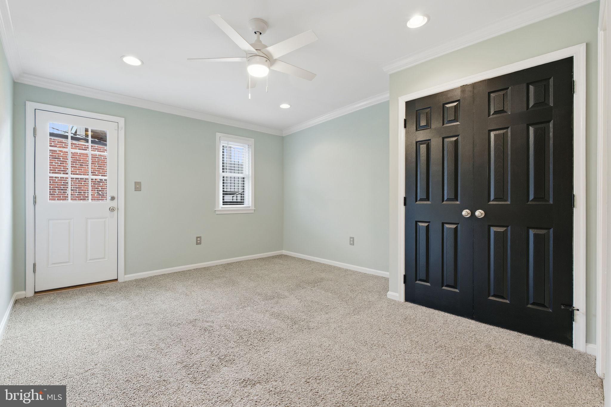 3135 Fait Avenue Baltimore, MD 21224 - Photo 18 of 35 an empty room with windows