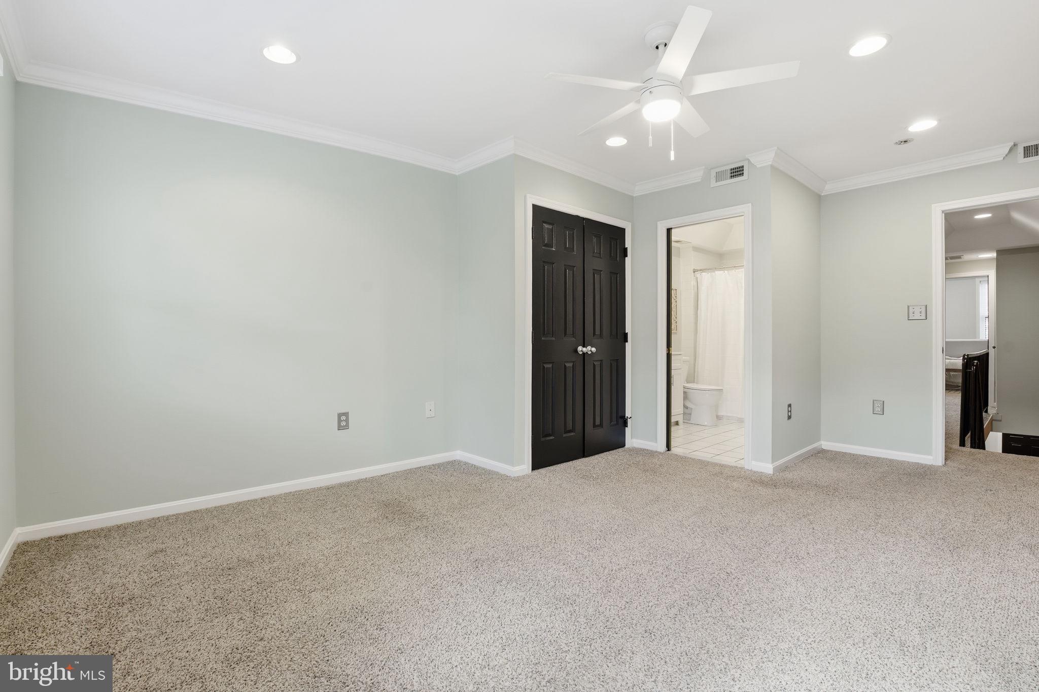 3135 Fait Avenue Baltimore, MD 21224 - Photo 20 of 35 an empty room with fan and entryway