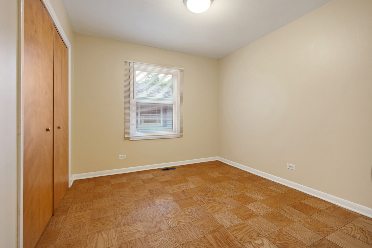 46 Avon Road Elk Grove Village, IL 60007 - Photo 18 of 24