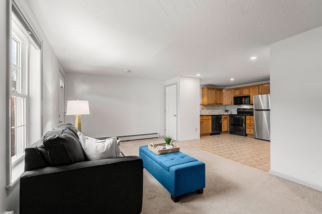 159 Berrington Road, Unit 159 Leominster, MA 01453 - Photo 4 of 19