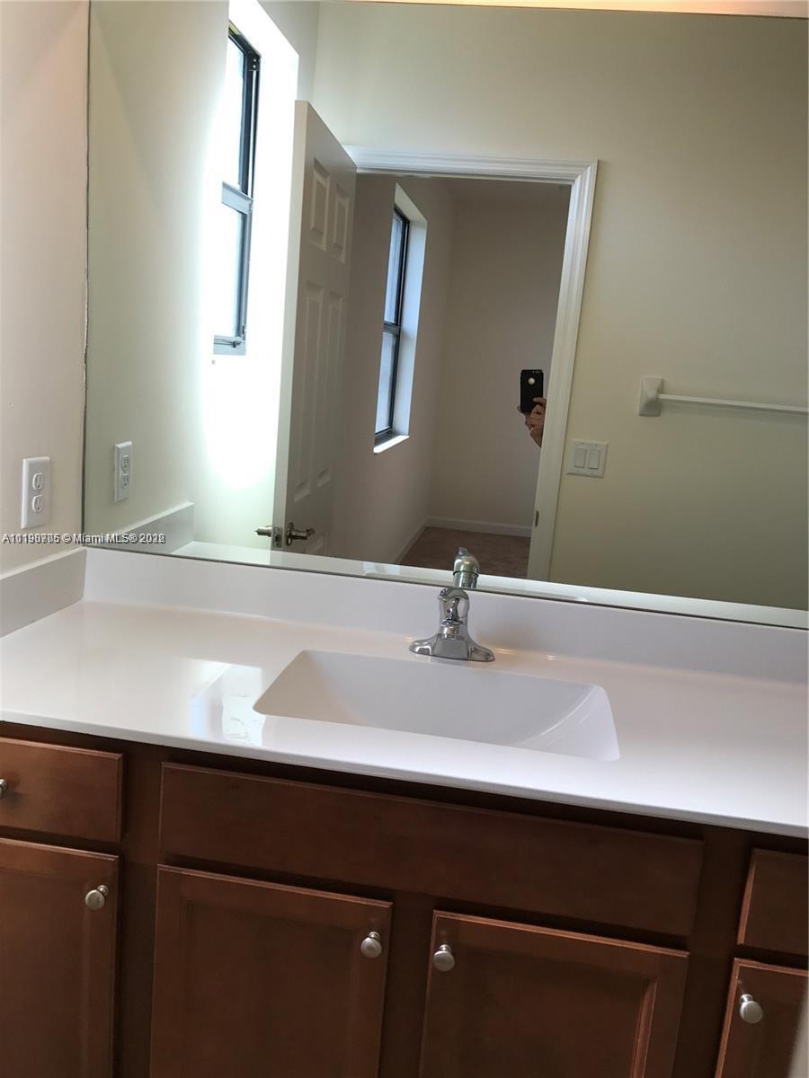11524 Southwest 248th Lane Homestead, FL 33032 - Photo 6 of 16 Gallery Image 6