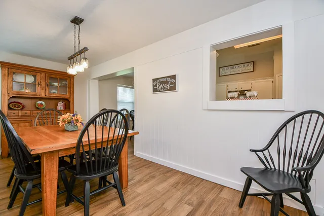 $270,000 | 606 Walnut Street, Sweeny, TX 77480