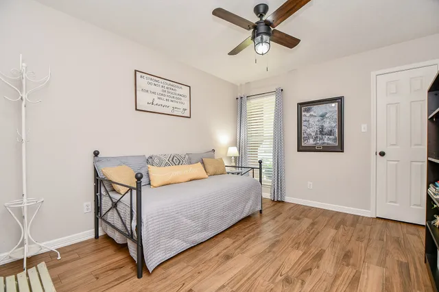 $270,000 | 606 Walnut Street, Sweeny, TX 77480