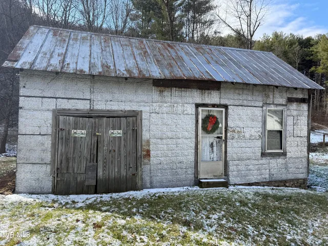 $134,500 | 3191 Sugar Creek Road, Laurel Bloomery, TN 37680