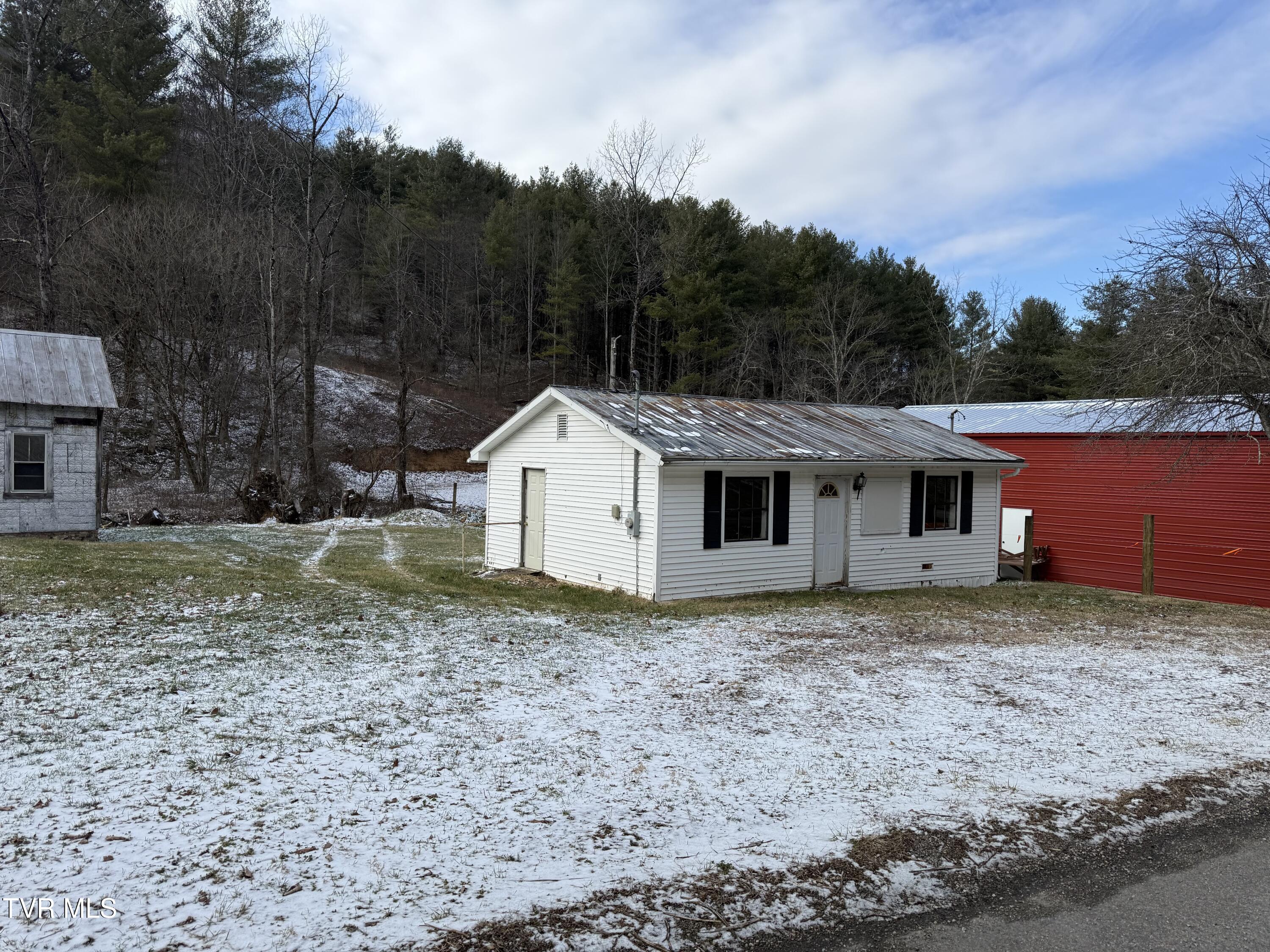 3191 Sugar Creek Road Laurel Bloomery, TN 37680 - Photo 15 of 34 3191 Sugar 15