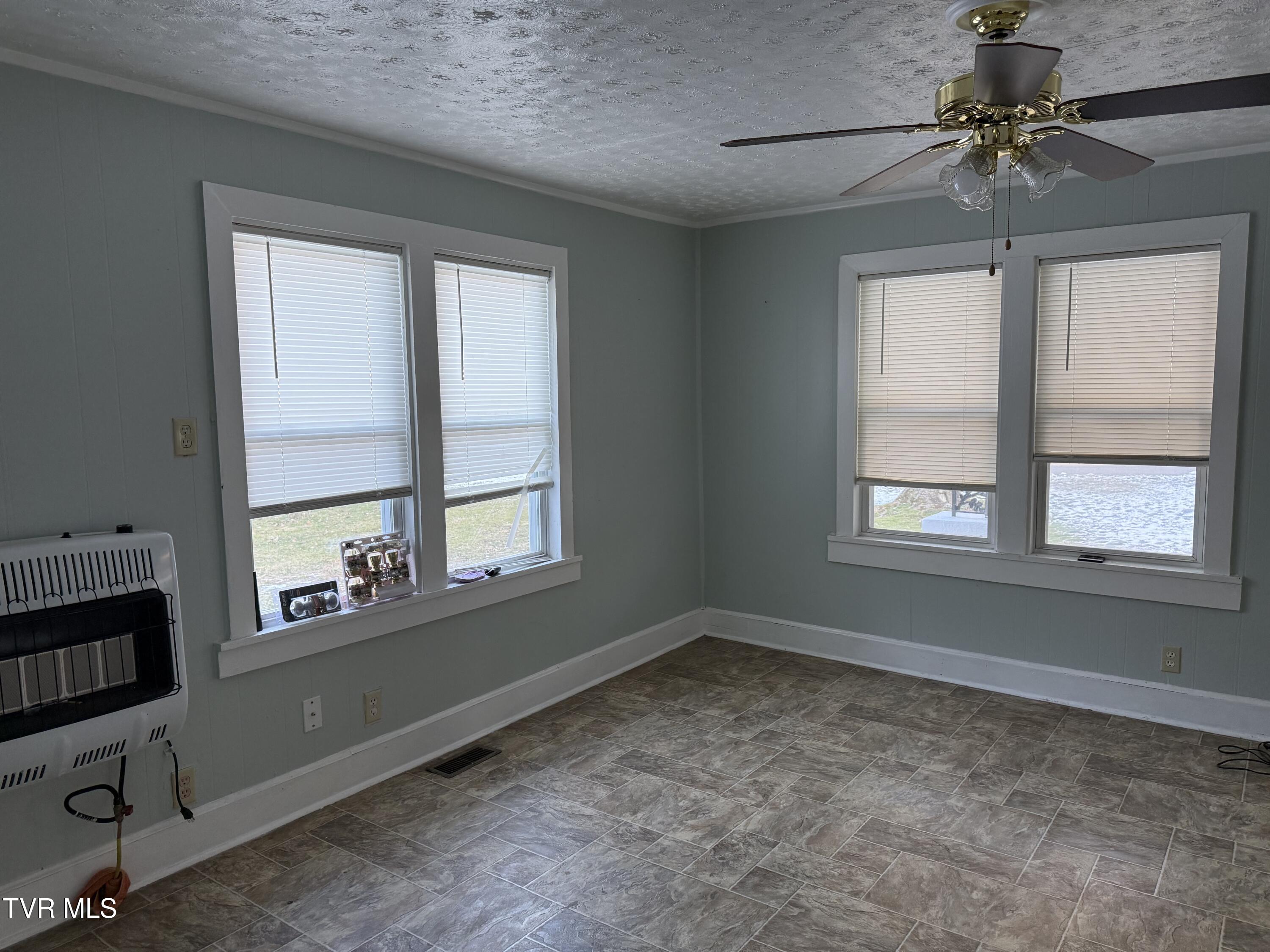 3191 Sugar Creek Road Laurel Bloomery, TN 37680 - Photo 20 of 34 3191 Sugar 38