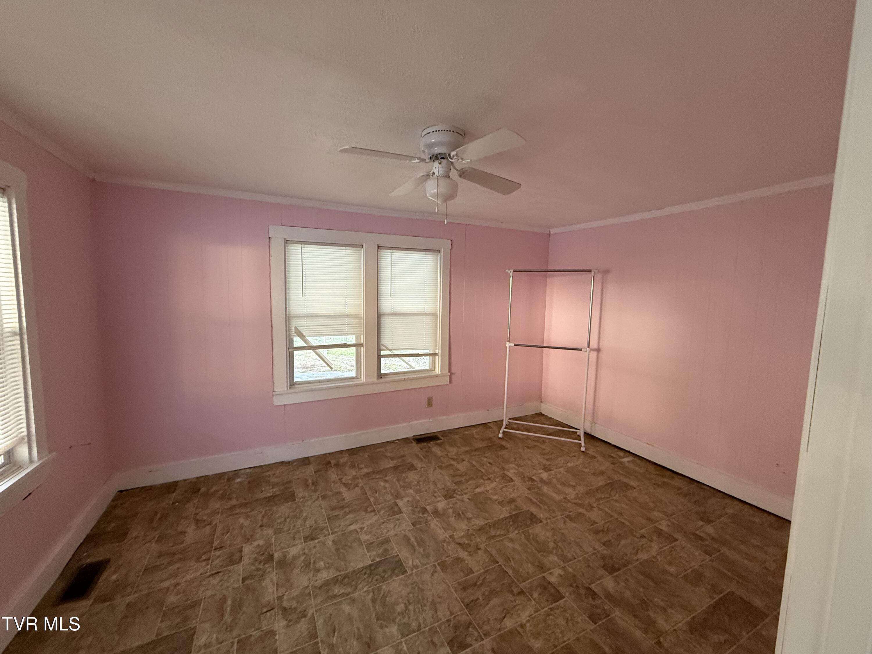 3191 Sugar Creek Road Laurel Bloomery, TN 37680 - Photo 24 of 34 3191 Sugar 25