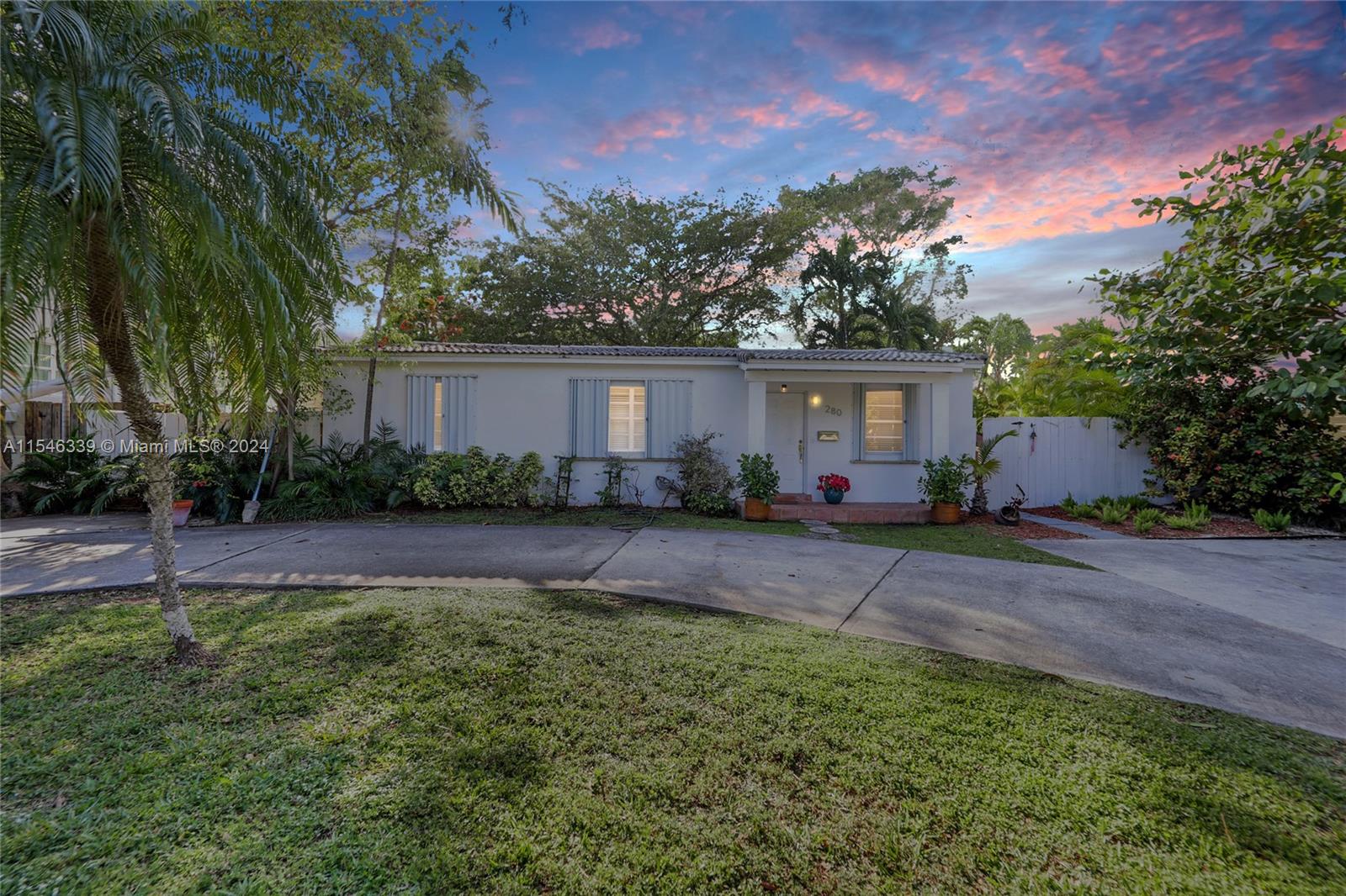 280 Fernwood Road Key Biscayne, FL 33149 - Photo 1 of 12