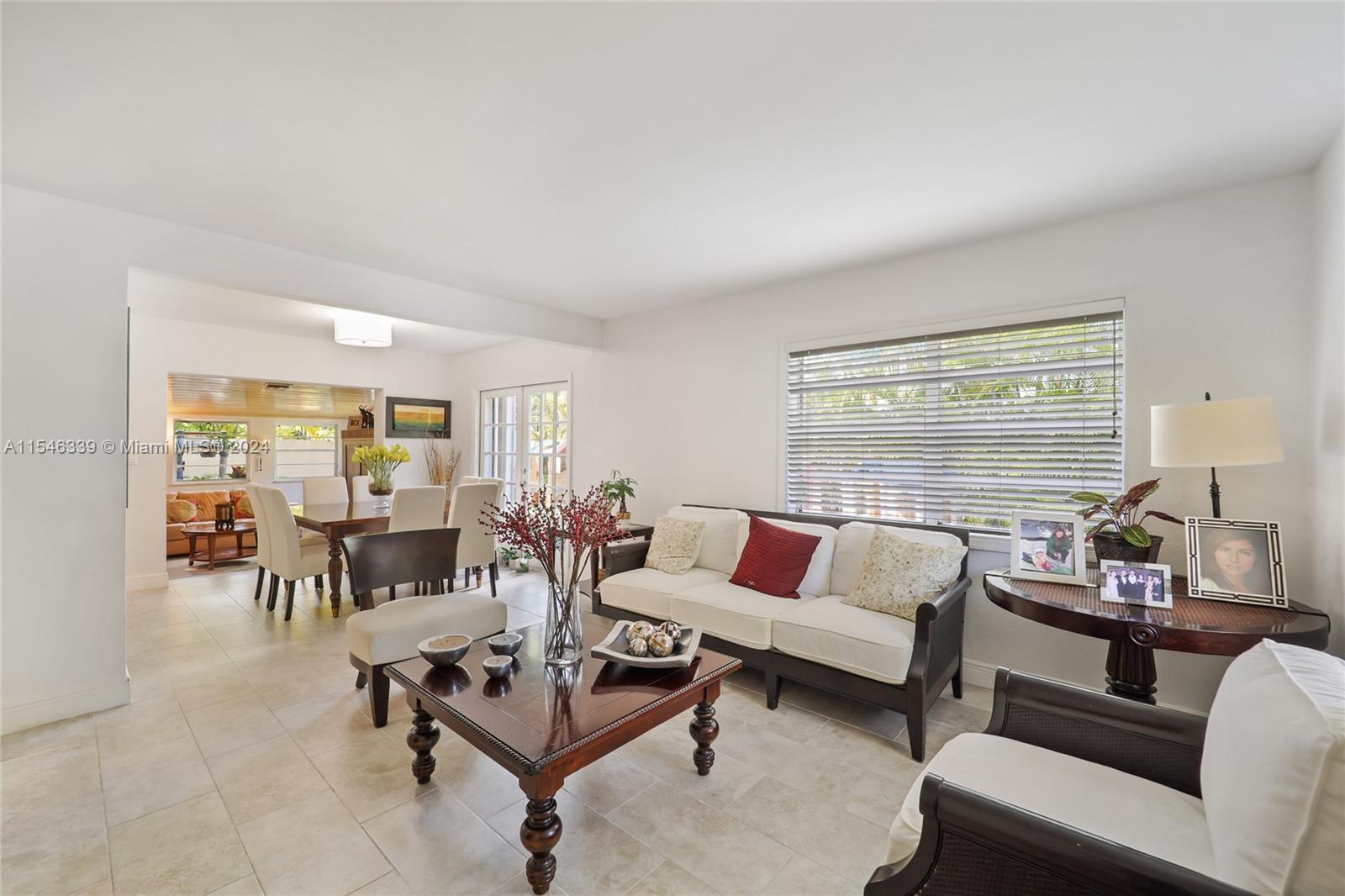 280 Fernwood Road Key Biscayne, FL 33149 - Photo 4 of 12