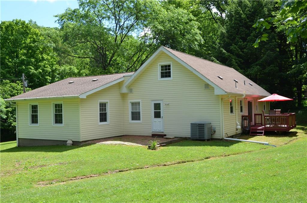 196 Bologne Valley Road Beaver Falls, PA 15010 - Photo 3 of 25 Right Rear of Home