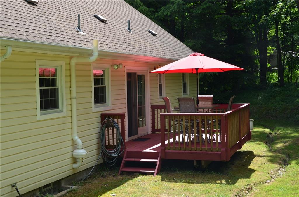 196 Bologne Valley Road Beaver Falls, PA 15010 - Photo 4 of 25 Wood Deck