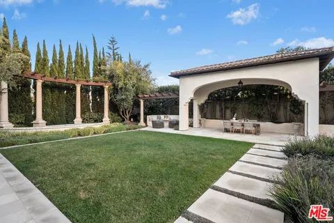 $6,399,000 | 6882 Arizona Avenue, Los Angeles, CA 90045