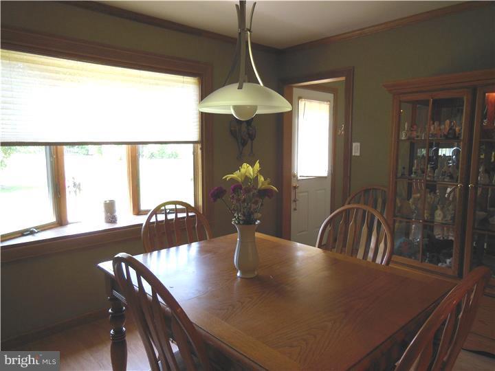 374 White Pine Road Columbus, NJ 08022 - Photo 9 of 20 Gallery Image 9