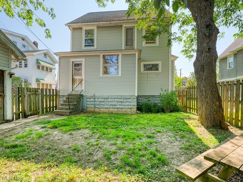 2072 Warren Road Lakewood, OH 44107 - Photo 2 of 17