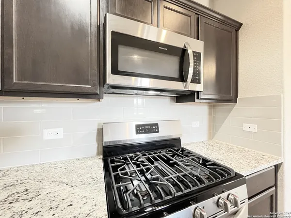 $1,795 | 15167 Dione Bend, San Antonio, TX 78245