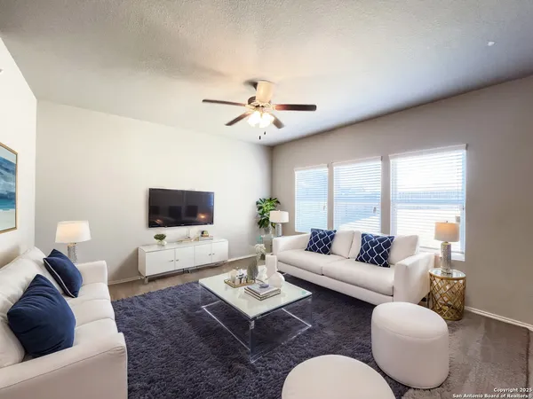 $1,795 | 15167 Dione Bend, San Antonio, TX 78245