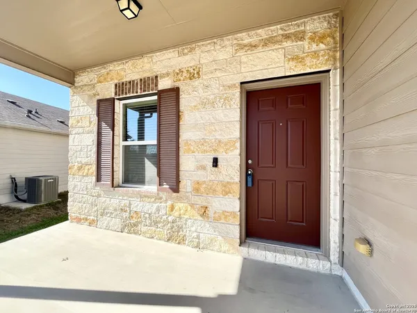 $1,795 | 15167 Dione Bend, San Antonio, TX 78245