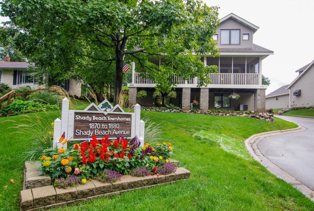 1870 Shady Beach Avenue Roseville, MN 55113 - Photo 1 of 1 Gallery Image 1