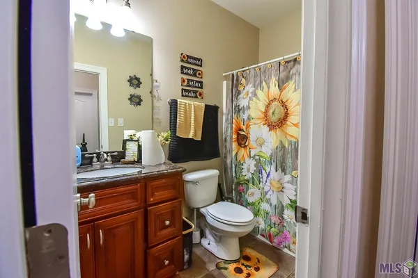 $270,000 | 121 Therese Drive, Vacherie, LA 70090