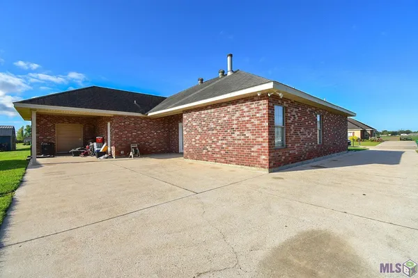 $270,000 | 121 Therese Drive, Vacherie, LA 70090