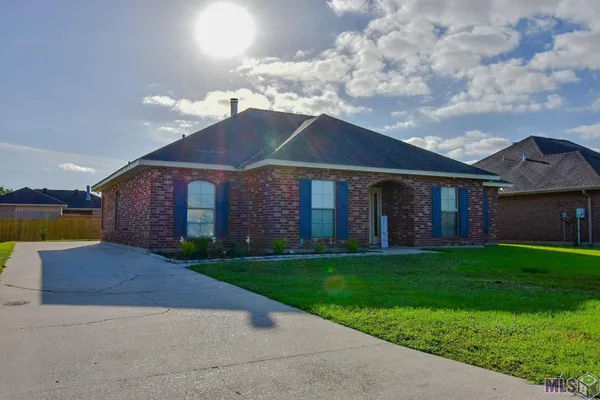 $270,000 | 121 Therese Drive, Vacherie, LA 70090
