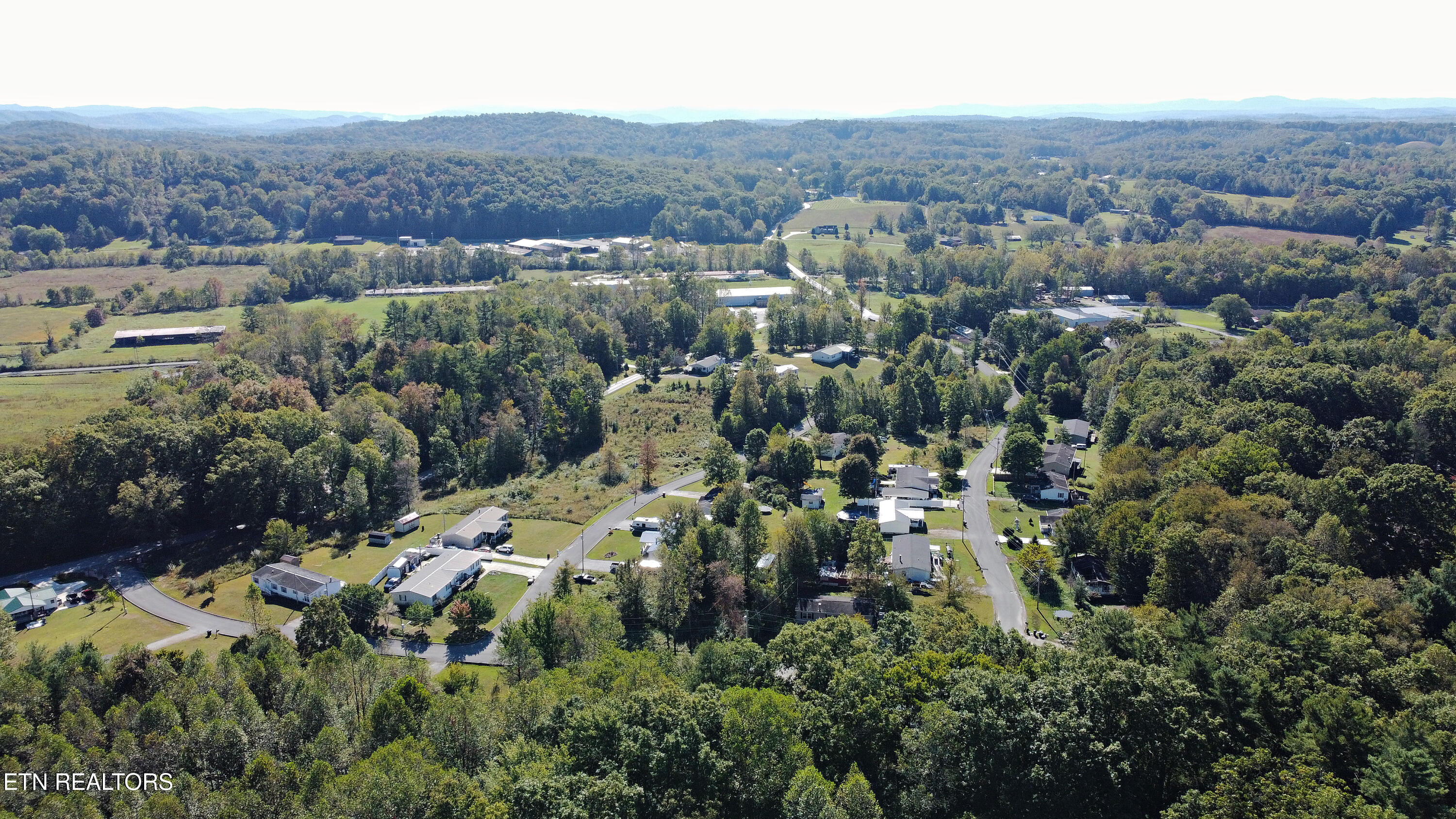 Edgewood Boulevard Oneida, TN 37841 - Photo 9 of 17 DJI_0957