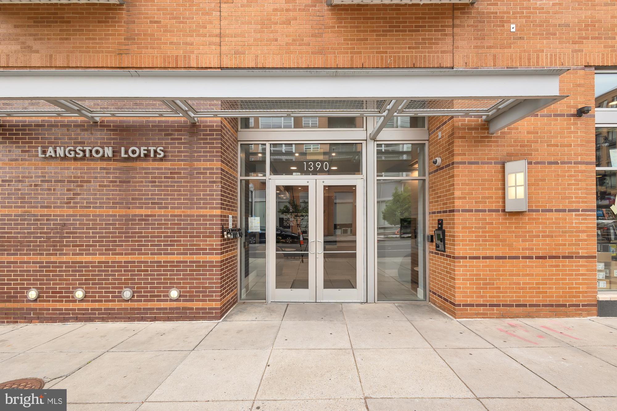 1390 V Street Northwest, Unit 421 Washington, DC 20009 - Photo 2 of 24