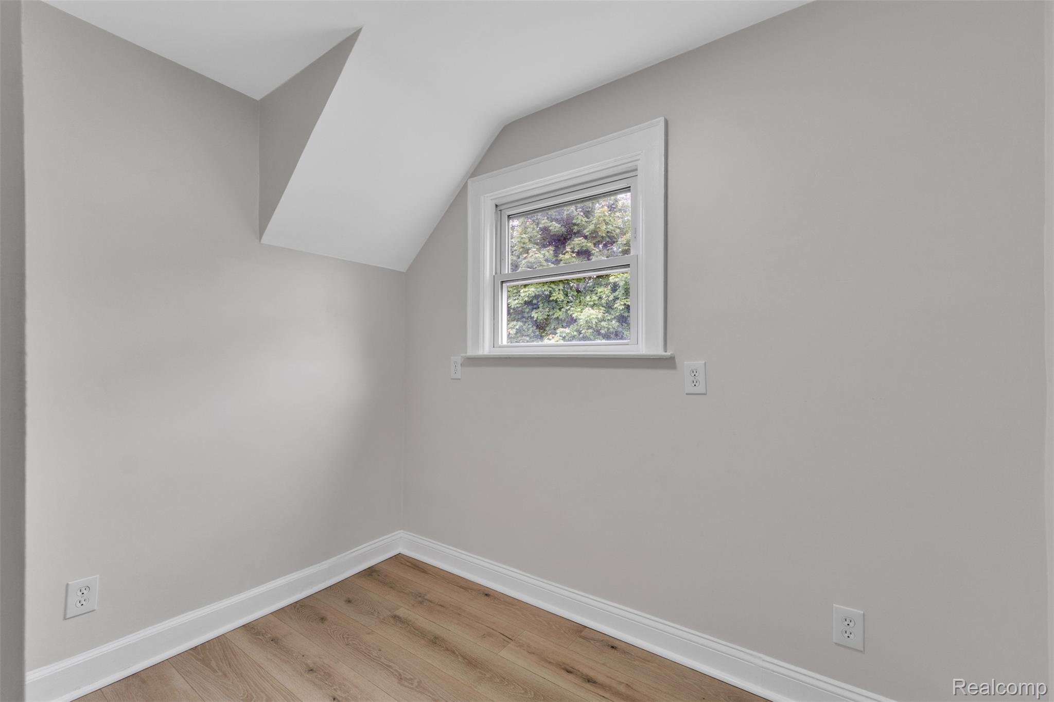 45 East Rutgers Avenue Pontiac, MI 48340 - Photo 25 of 46 rutgers-27.jpg