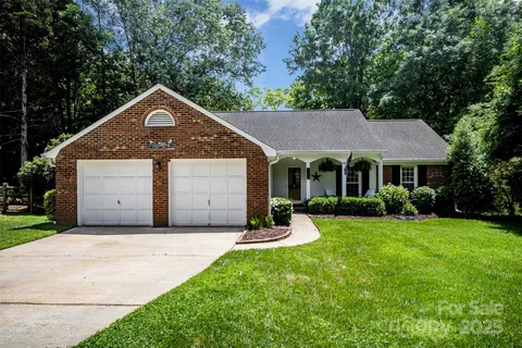 $439,999 | 1014 Covewood Court, Charlotte, NC 28270