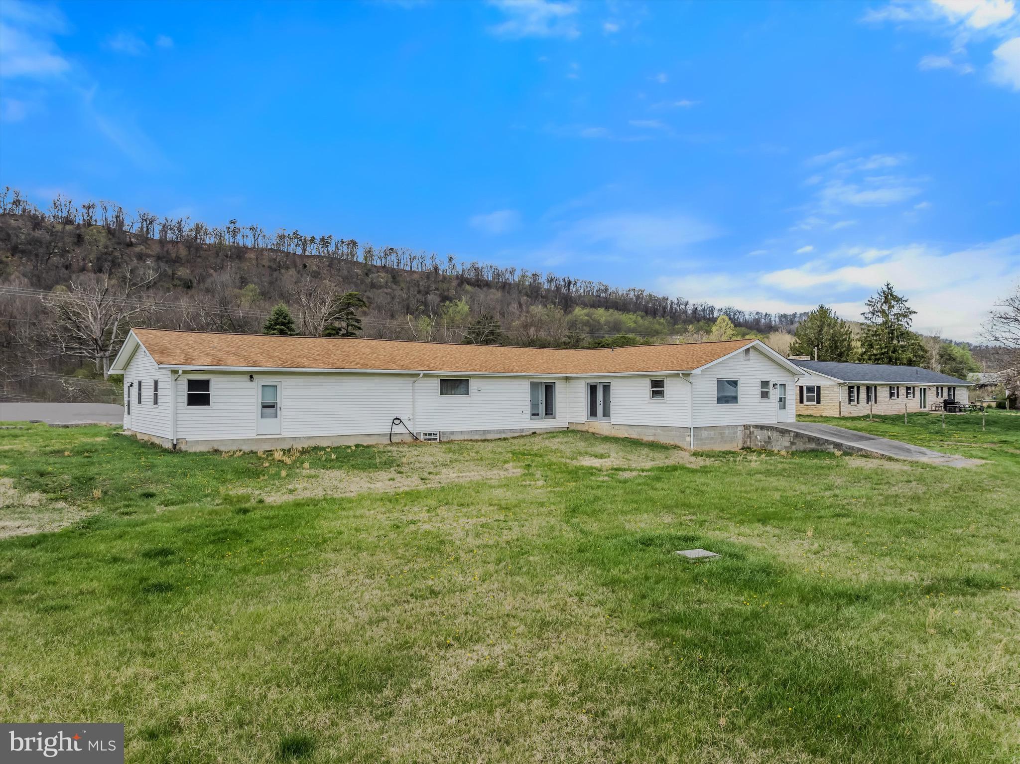 11223 Valley Road Berkeley Springs, WV 25411 - Photo 3 of 14