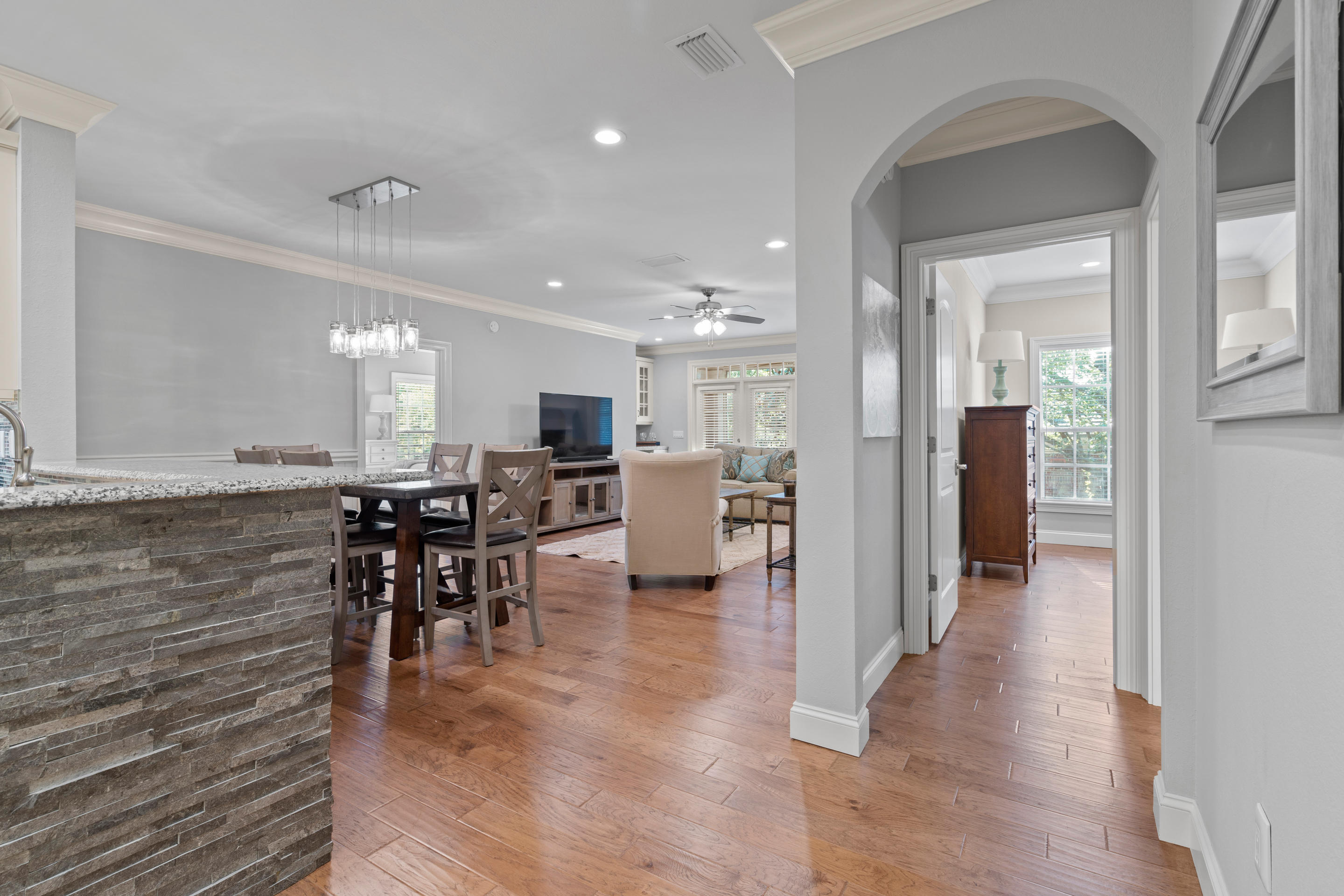 10901 Burnt Mill Road, Unit 103 Jacksonville, FL 32256 - Photo 6 of 33 10901 Burnt Mill Rd-6