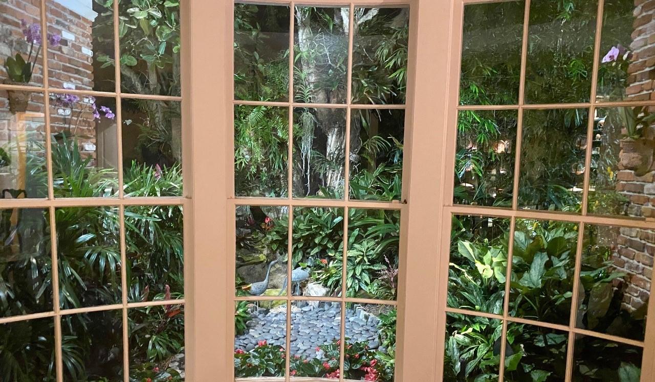 568 Island Drive Palm Beach, FL 33480 - Photo 13 of 34 a view of a garden