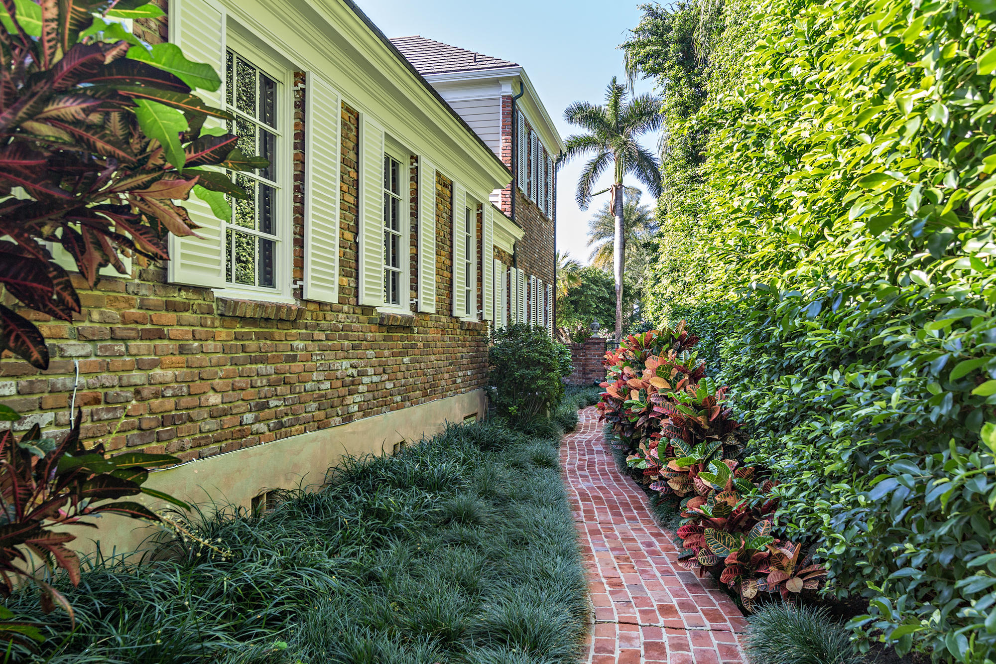 568 Island Drive Palm Beach, FL 33480 - Photo 31 of 34 a view of a pathway in outside of the house