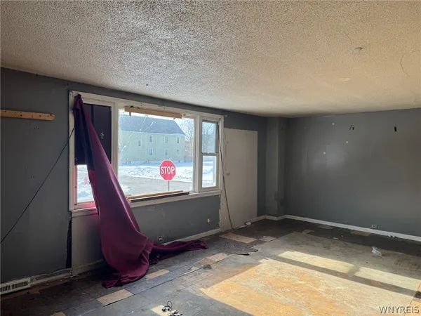 $99,900 | 64 Wescott Street, Buffalo, NY 14210