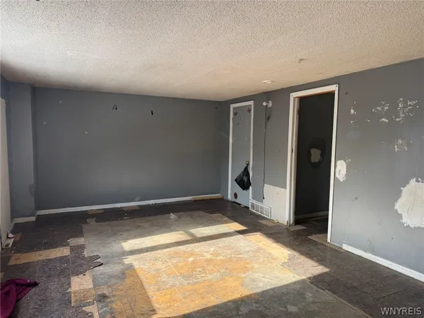 $99,900 | 64 Wescott Street, Buffalo, NY 14210