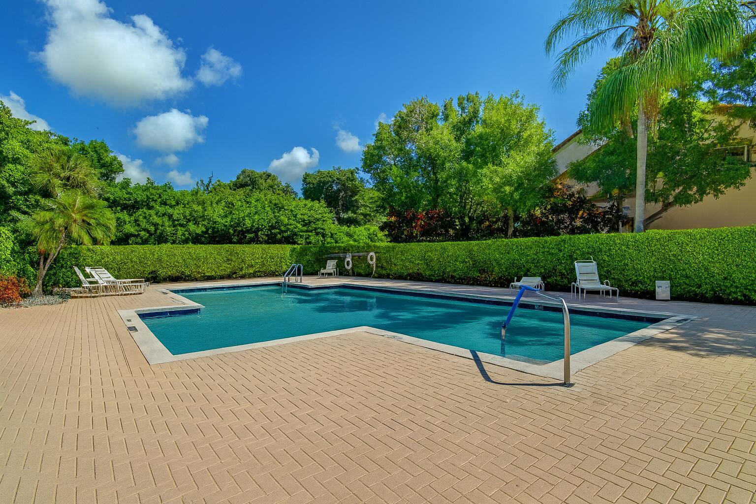 5751 Coach House Circle, Unit E Boca Raton, FL 33486 - Photo 2 of 4 Coach Pool