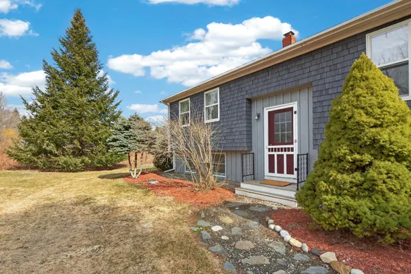 $335,000 | 1232 Oyster River Road, Warren, ME 04864