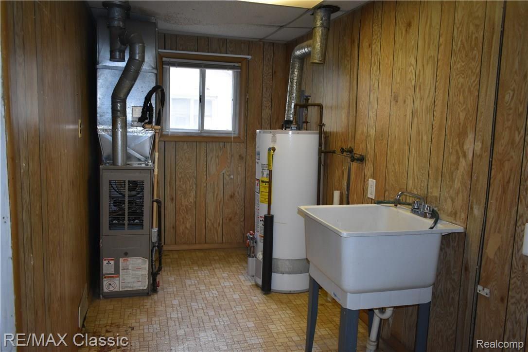7295 Standard Street Center Line, MI 48015 - Photo 13 of 32 DSC_0750.JPG