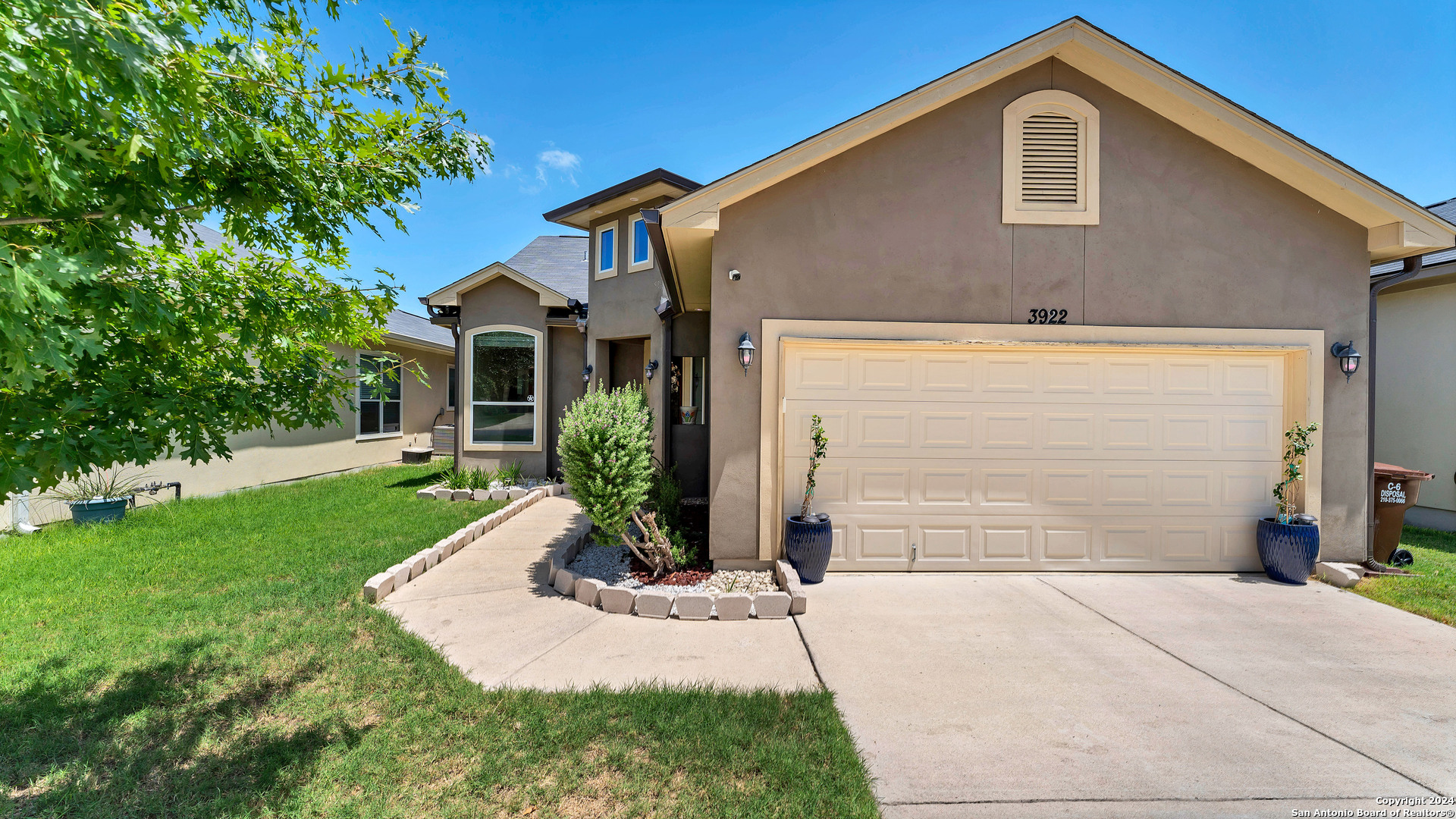 3922 Key W Way Converse, TX 78109 - Photo 2 of 38