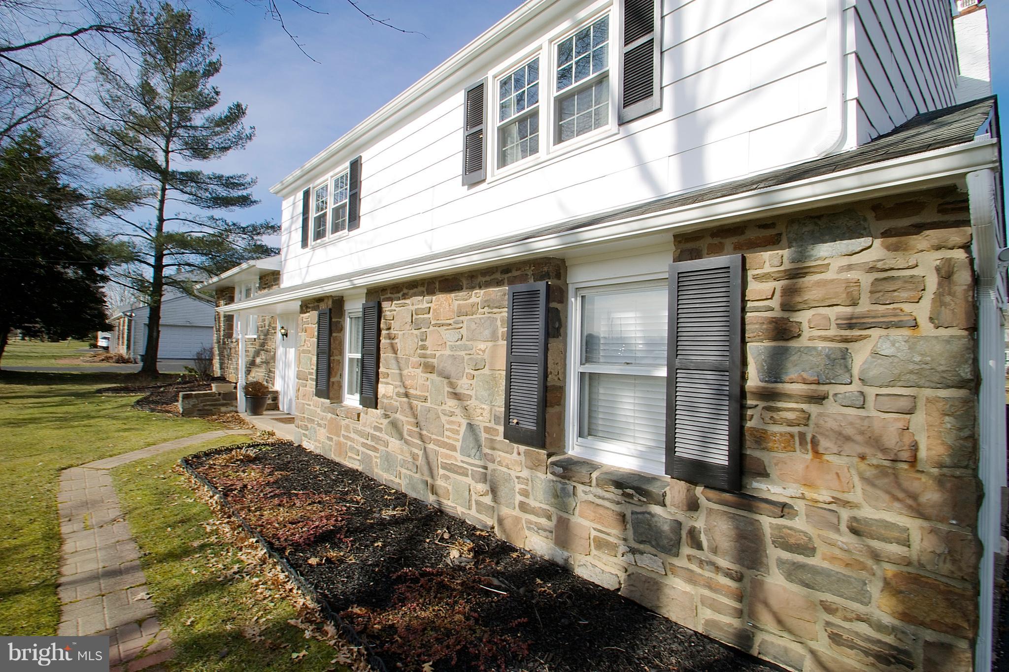 812 Roelofs Road Yardley, PA 19067 - Photo 3 of 36 Gallery Image 3
