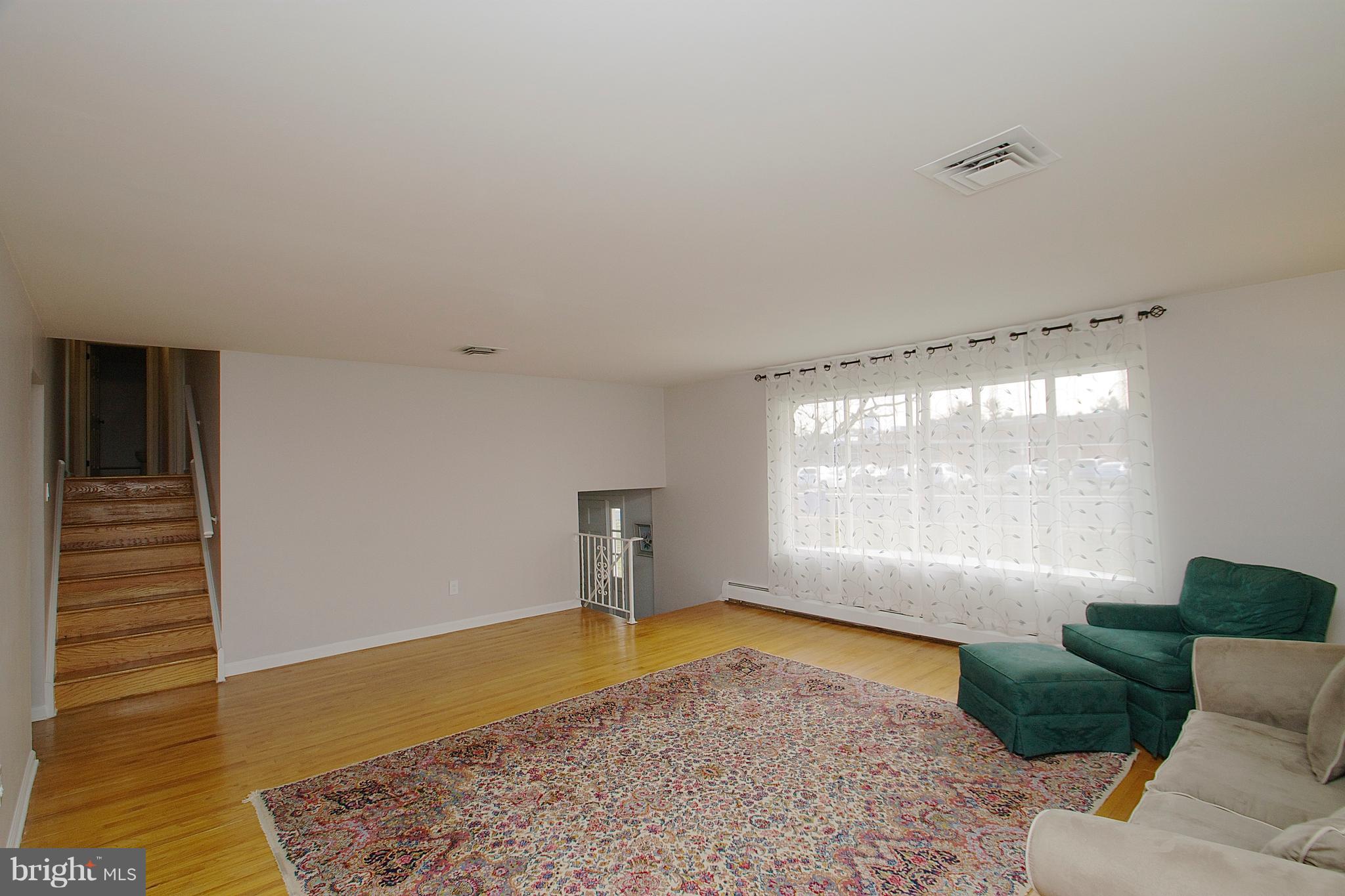 812 Roelofs Road Yardley, PA 19067 - Photo 9 of 36 Living Room