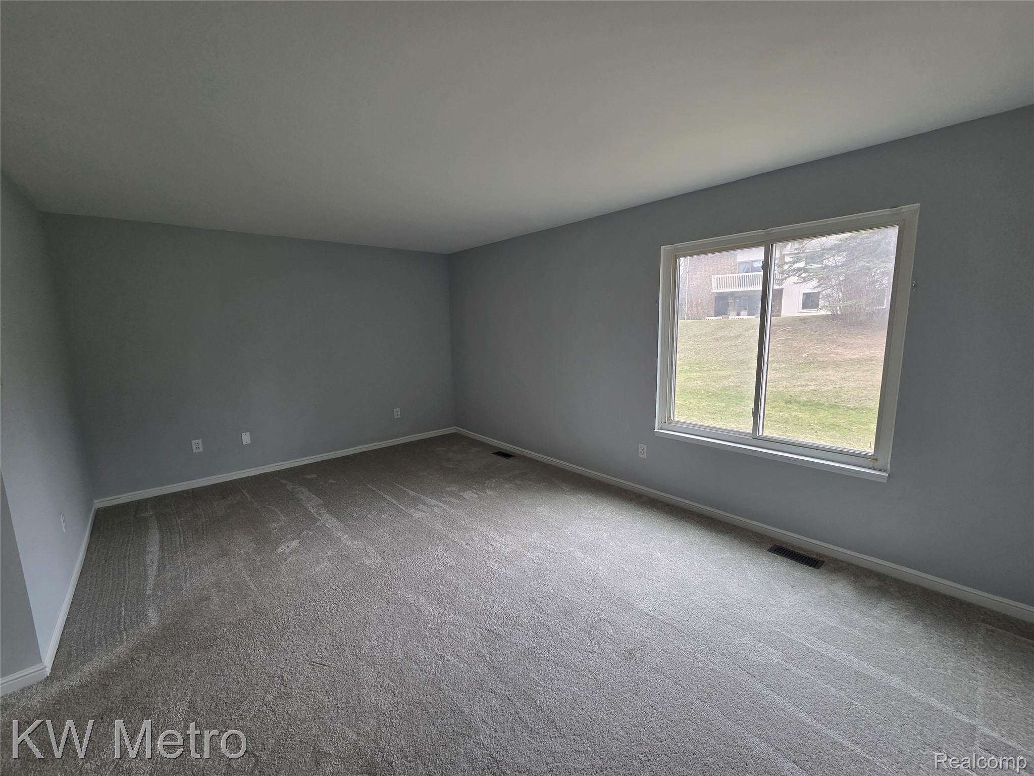 6680 Ridgefield Circle, Unit 104 West Bloomfield, MI 48322 - Photo 12 of 20 PRIMARY BEDROOM VIEW TWO