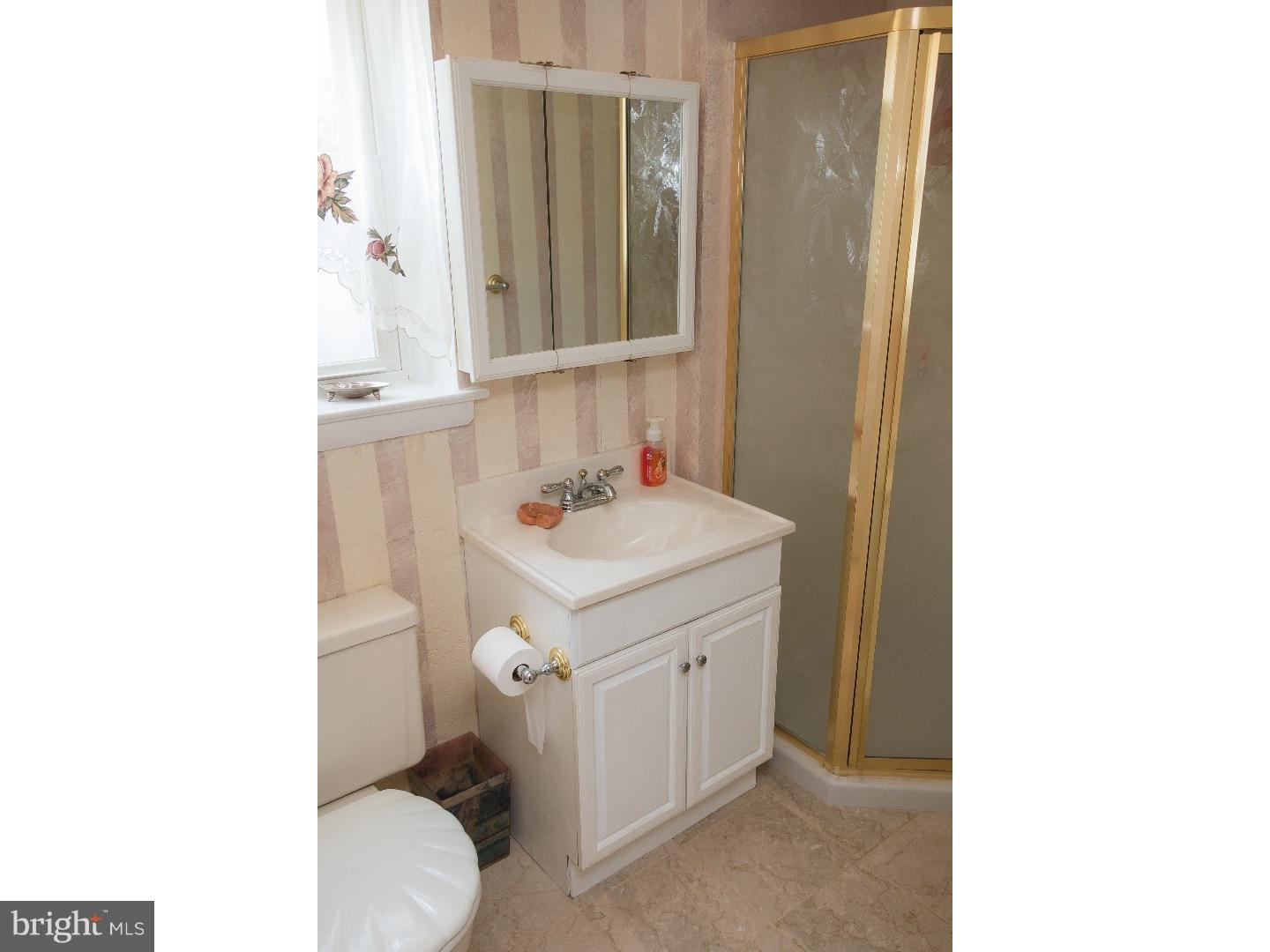 109 Lawrence Road Broomall, PA 19008 - Photo 12 of 20 Bathroom