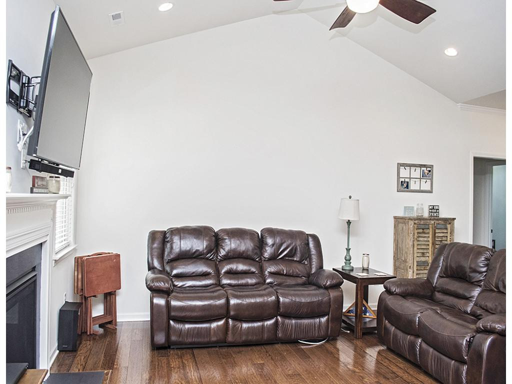1296 Hammett Road Johnson City, TN 37615 - Photo 3 of 26 Photo 3