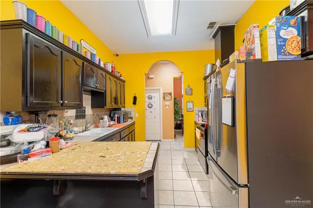 a view of a walk in the balcony