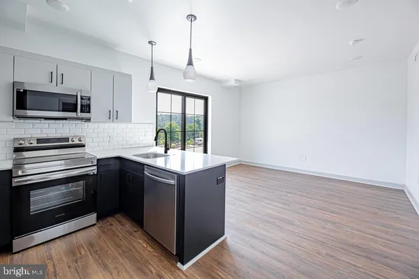 $1,550 | 5001 Umbria Street, Unit U313, Philadelphia, PA 19128